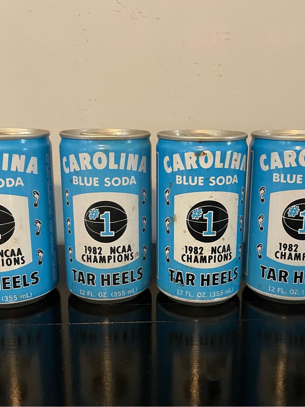 1982 NCAA Basketball Champion Commemorative Cans (4 total) UNC - cans are empty